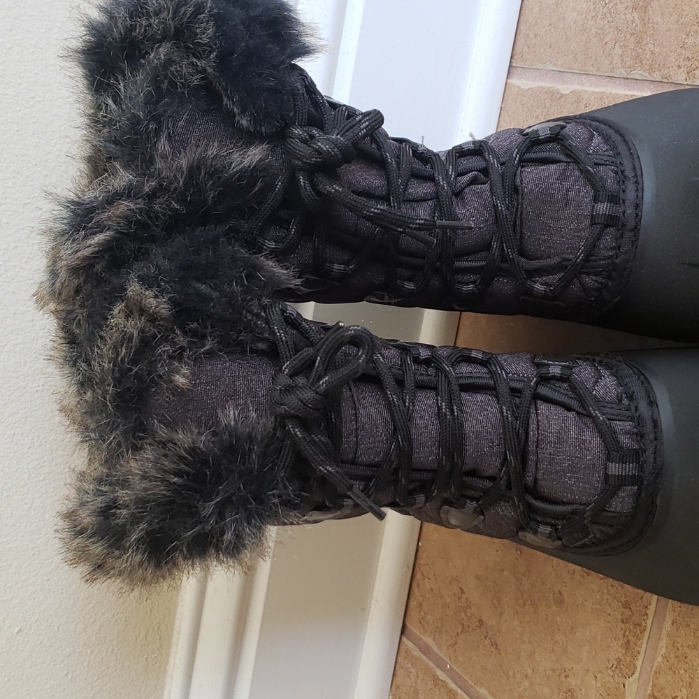 Ice Fields Puff Boots - Picture 4 of 8